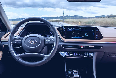 2023 Hyundai Sonata Hybrid Interior Photos | CarBuzz